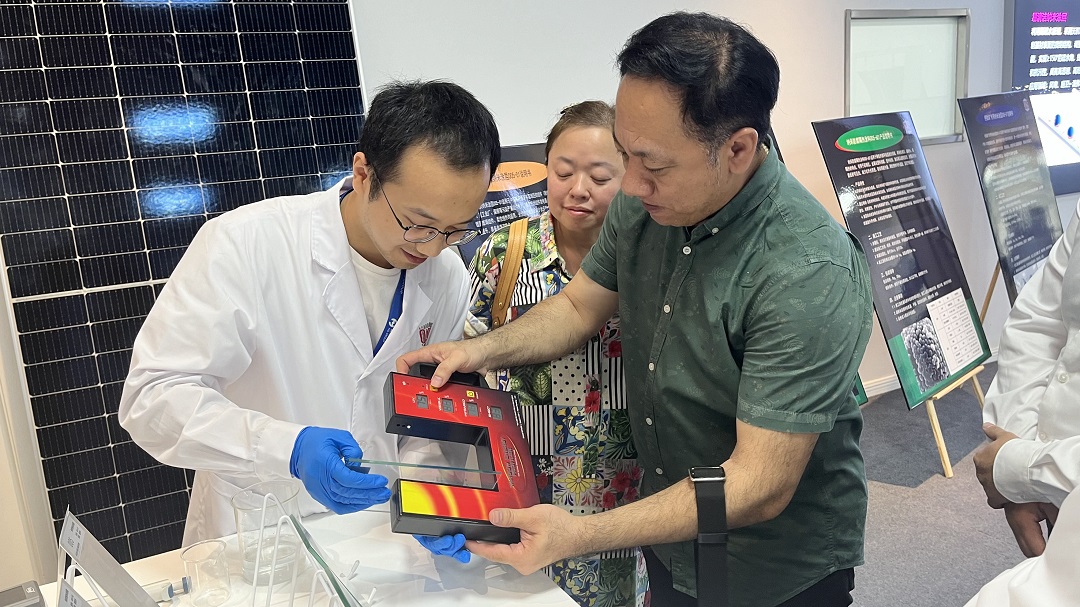 Thai Customer Visits 005 Nano Tech, Praises Photovoltaic Nanocoating Products