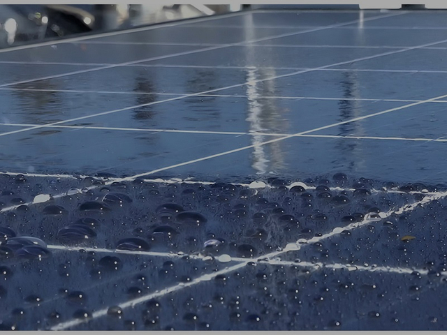 The 005-01 product is suitable for photovoltaic modules in high humidity or rainy areas in China. After the photovoltaic nano-coating is applied on the surface of the photovoltaic module, the light transmittance of the photovoltaic glass can be increased, and the power generation capacity of the photovoltaic module can be improved.